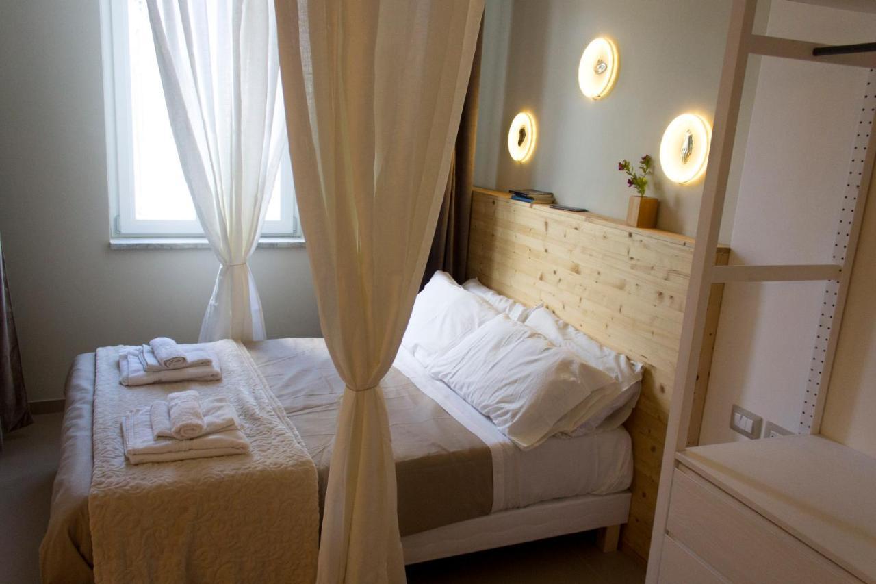 Schiara Bed & Breakfast Napoli Bagian luar foto