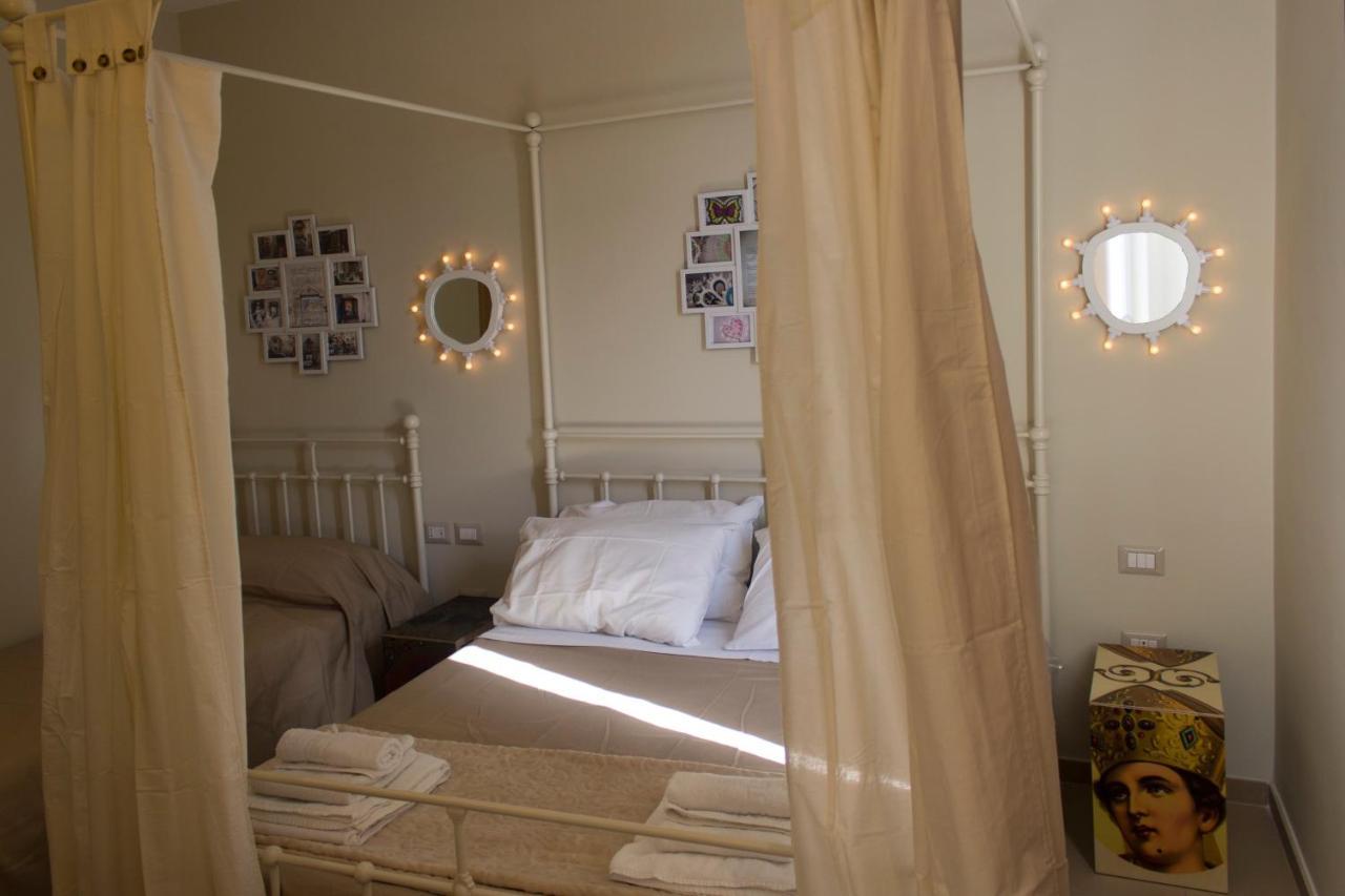Schiara Bed & Breakfast Napoli Bagian luar foto